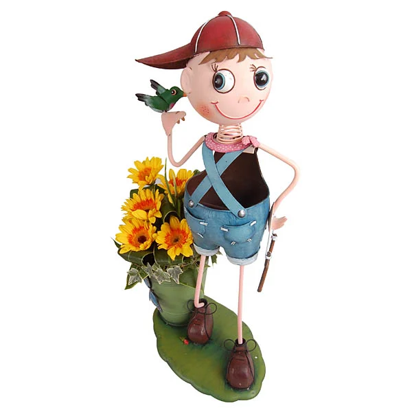 Carmelo Garden Boy Planter with Sunburst Daisies - Image 2